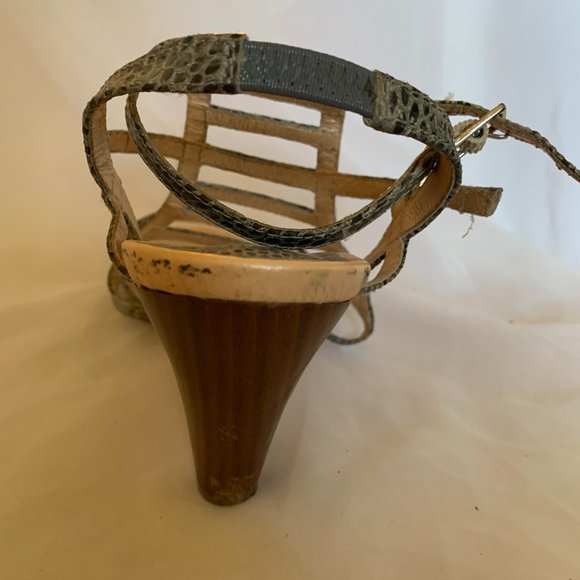 Medium heel Sandal (Size 9M) by Portia - Picture 3 of 5